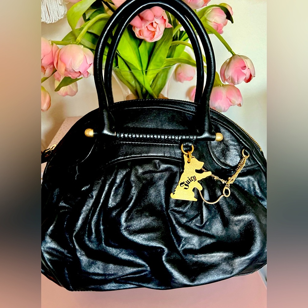 Lucious Leather Juicy Couture Handbag w/Adorable Brass Scottie Dog & Chain.